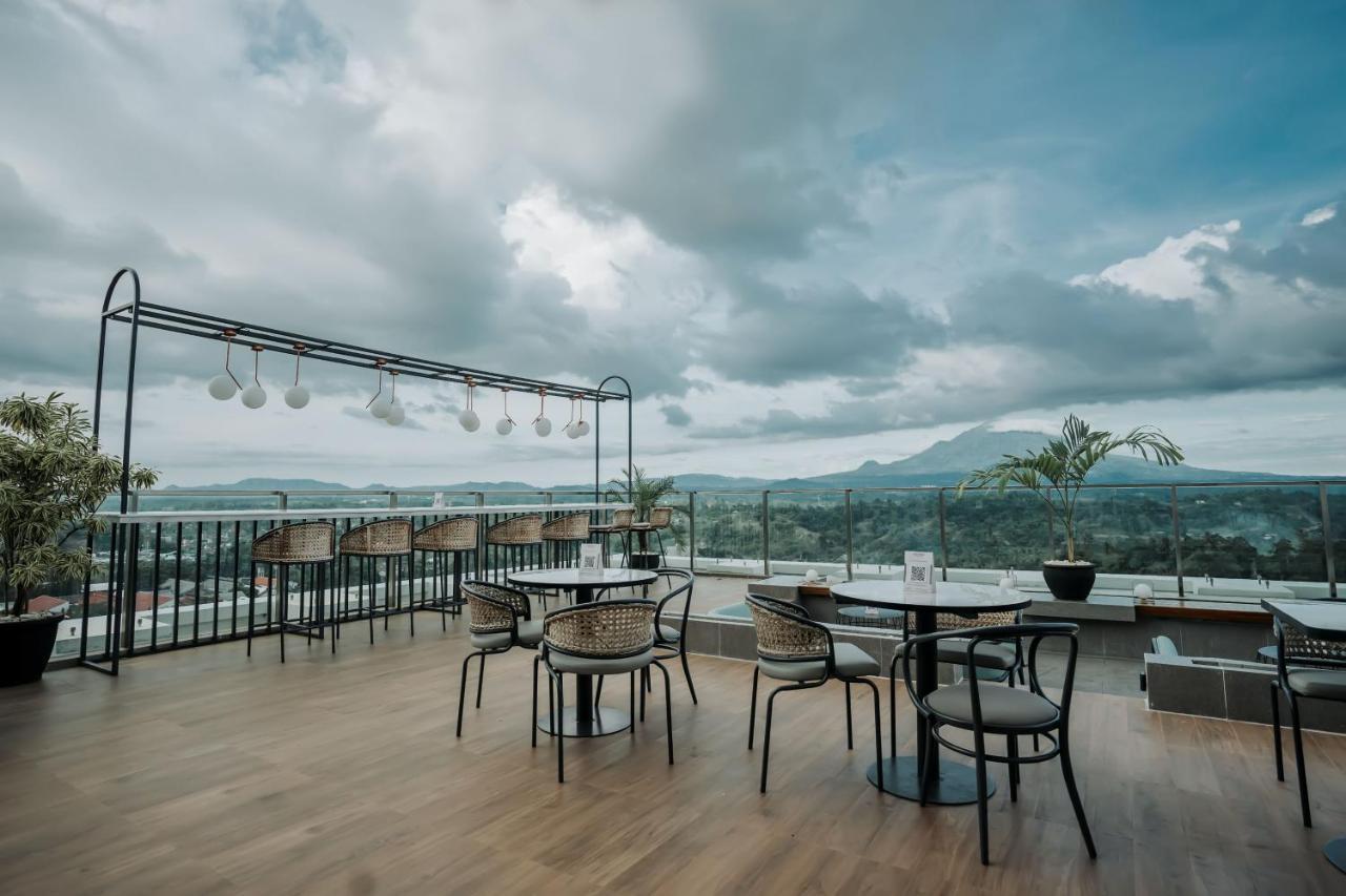 Hotel Luwansa And Convention Center 4*