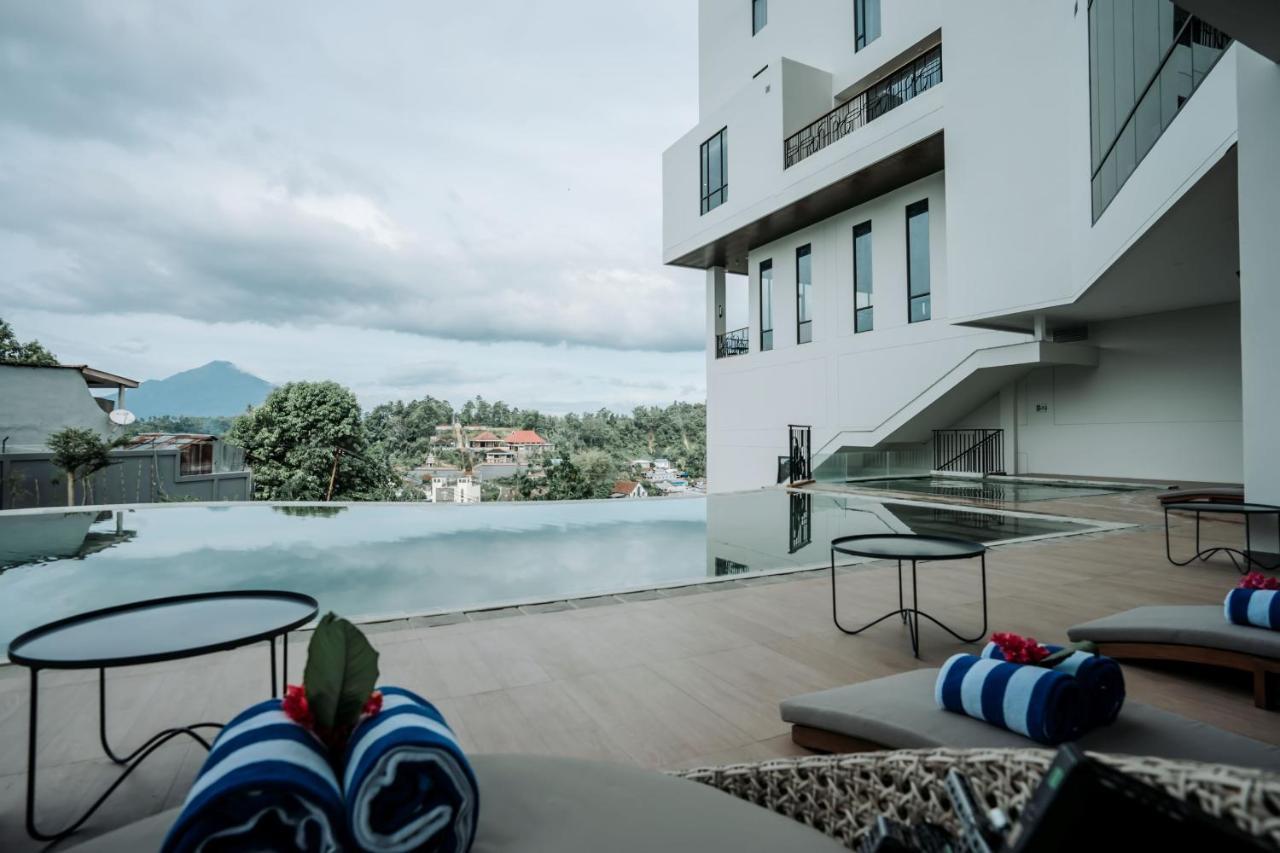 Luwansa And Convention Center Manado
