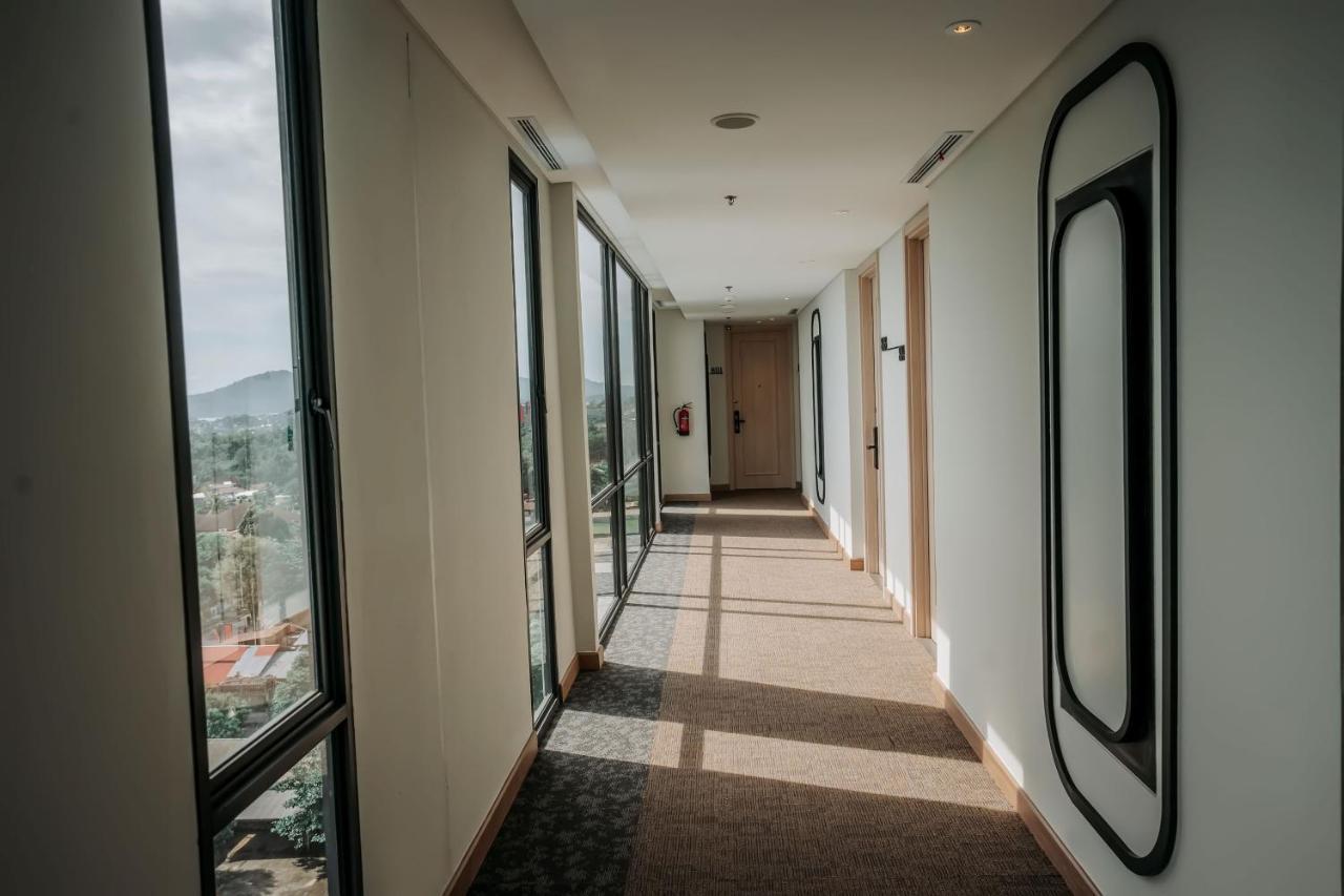Luwansa And Convention Center 4*