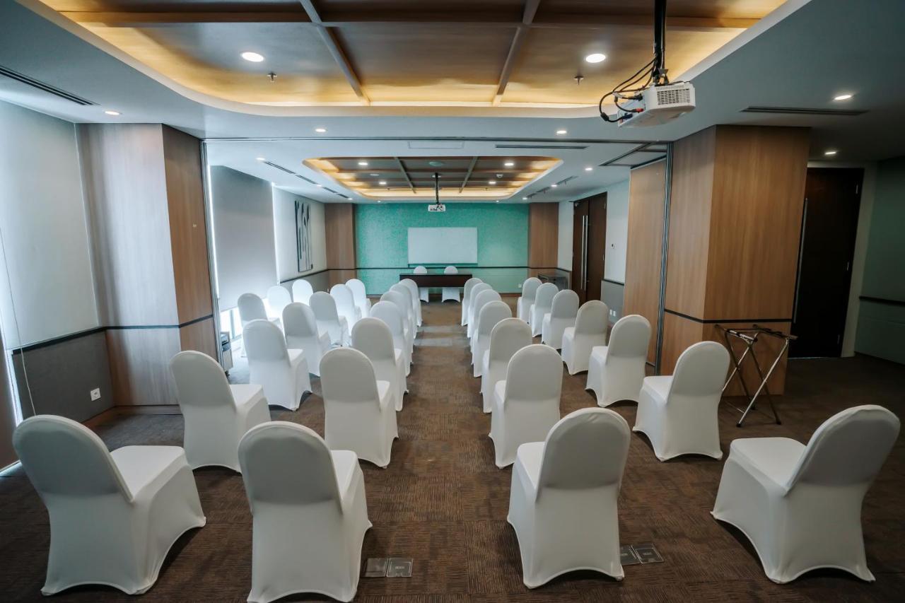 Hotel Luwansa And Convention Center Manado